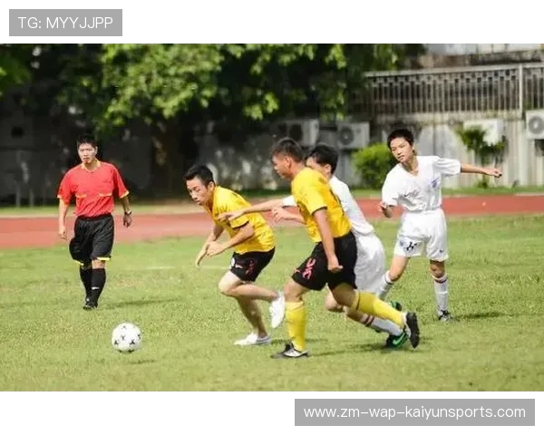 足球训练辅助机器人试点应用于青训基地,足球机器人比赛教学